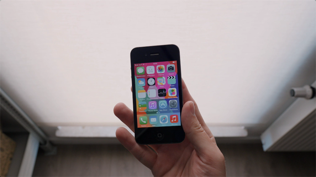 iphone-4s-w-2024-roku